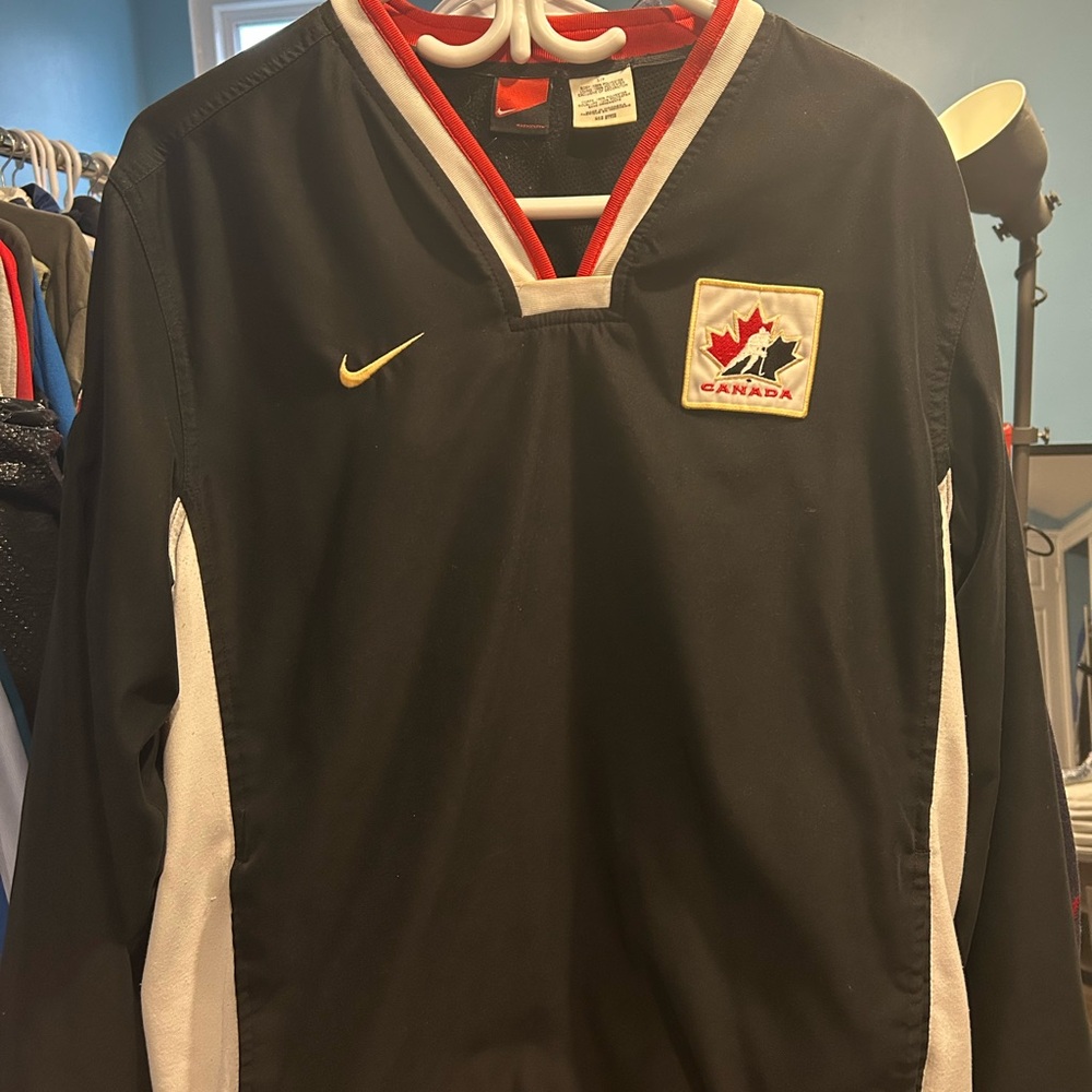 Black Nike Canada Hockey windbreaker
